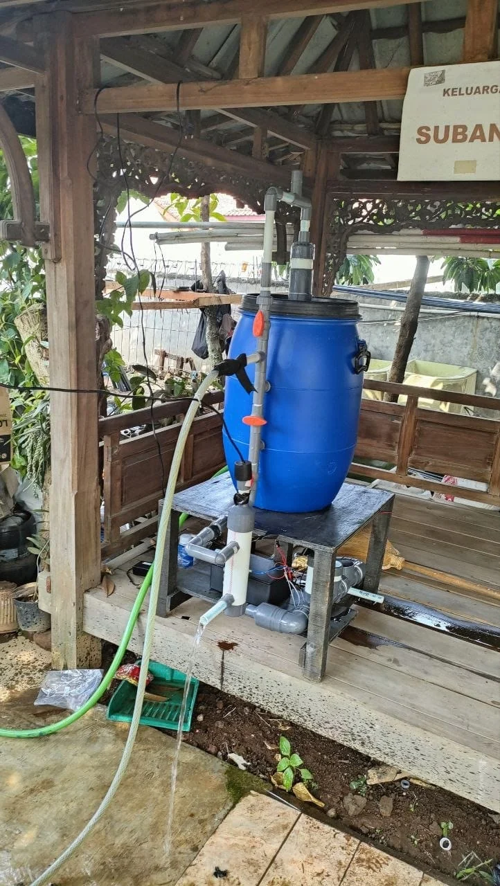 ESP32 household water quality monitoring prototype